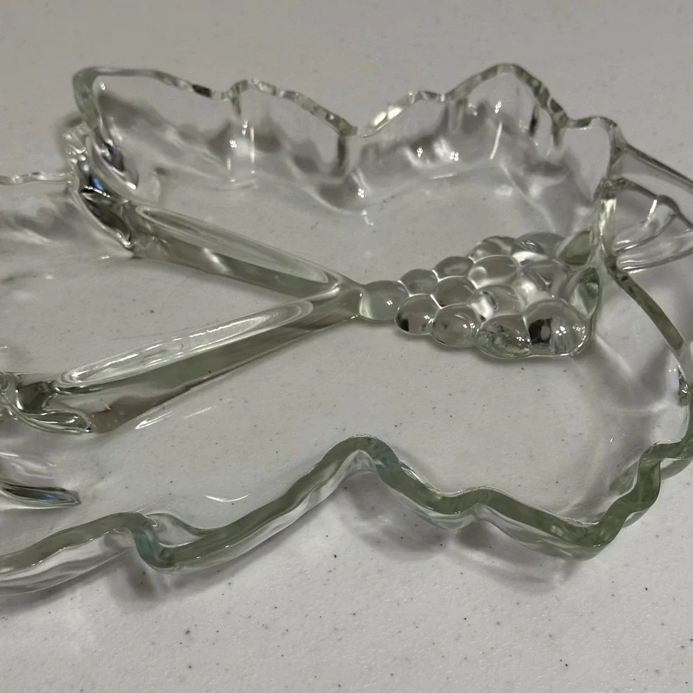 Grape Leaf Divided Serving Dish‎ Cluster Clear Pressed Glass VTG Tiara Indiana